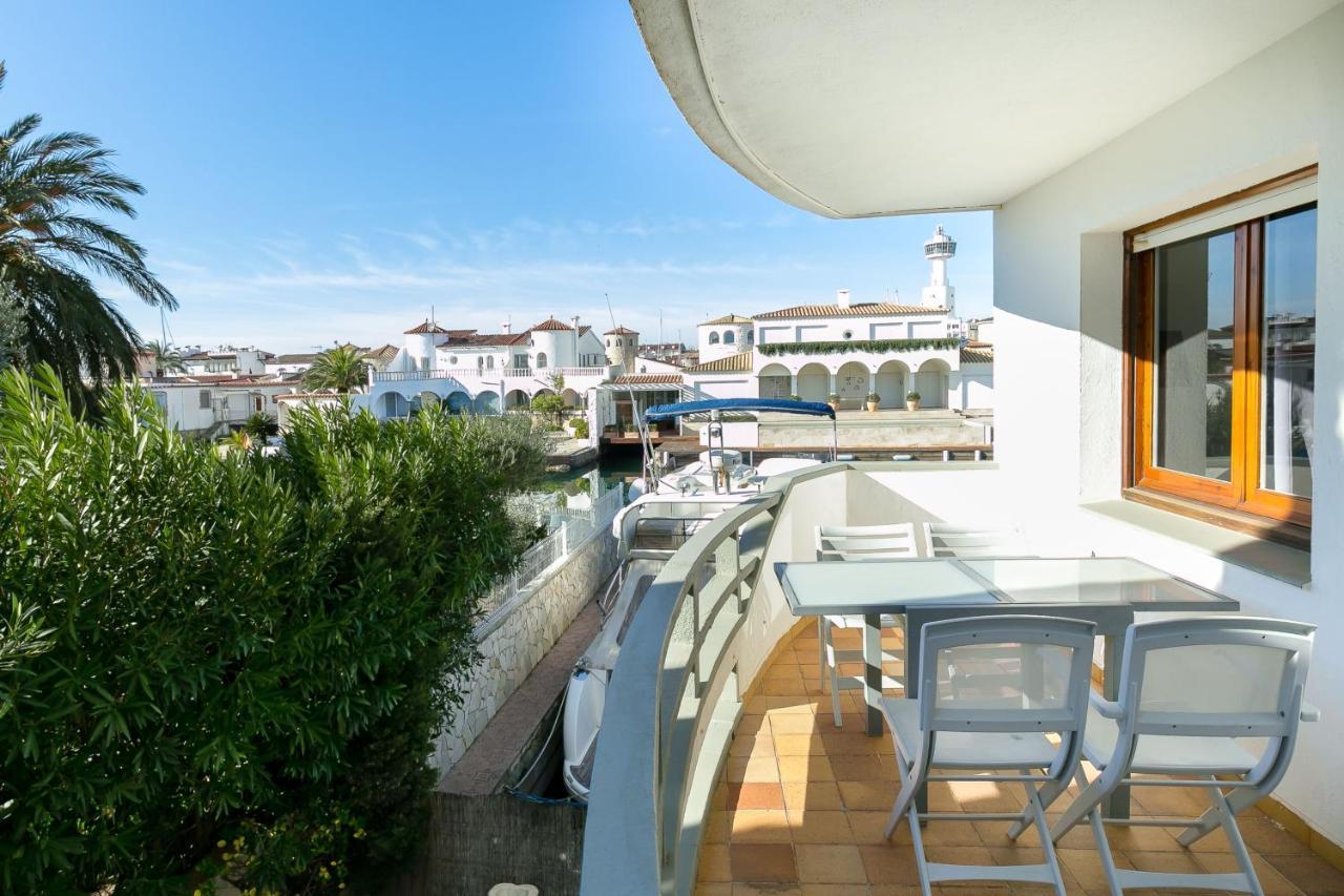 Cargols De Mar Villa Empuriabrava Kültér fotó