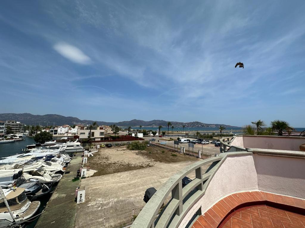 Cargols De Mar Villa Empuriabrava Kültér fotó